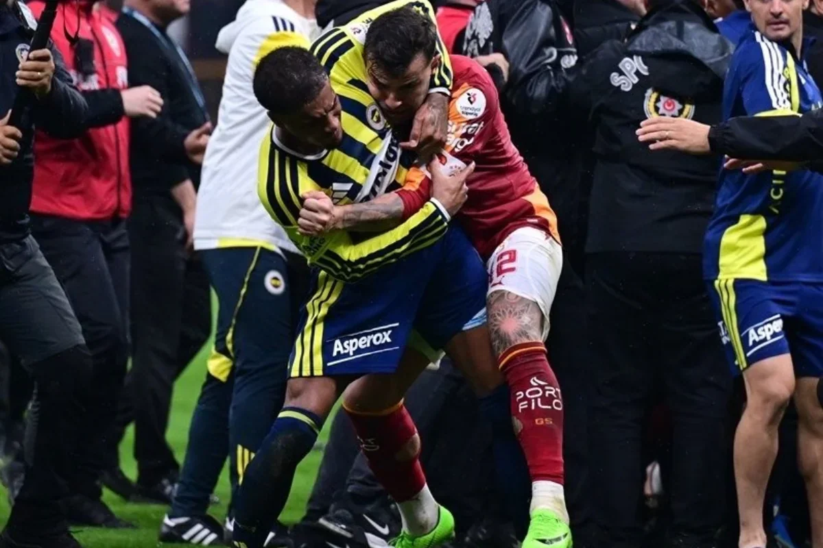 İstanbul derbisindən sonra dalaşan futbolçuların cəzaları bəlli oldu