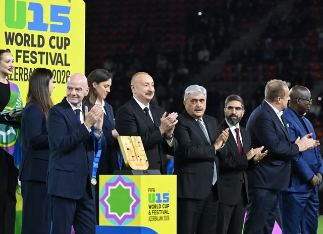 Prezident İlham Əliyev FIFA U-15 World Cup and Festivalın final matçını izləyib, mükafatlandırma mərasimində iştirak edib - Foto/Video