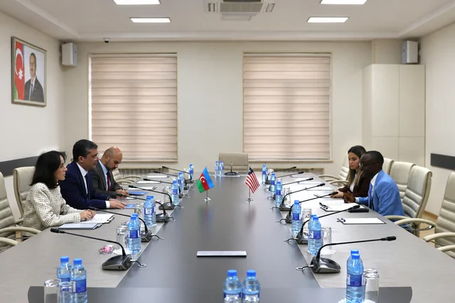 Əhməd İsmayılov Liberiyanın informasiya nazirinin müavini ilə görüşüb - Foto