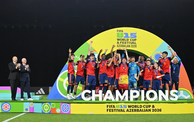 Prezident İlham Əliyev FIFA U-15 World Cup and Festivalın final matçını izləyib, mükafatlandırma mərasimində iştirak edib - Foto/Video