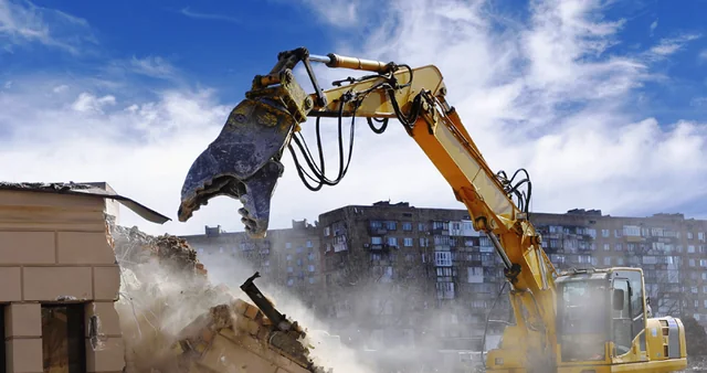Bakıda 111 ev sökülüb - 4 yeni stansiya tikiləcək