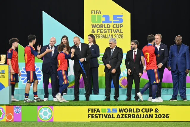 Prezident İlham Əliyev FIFA U-15 World Cup and Festivalın final matçını izləyib, mükafatlandırma mərasimində iştirak edib - Foto/Video