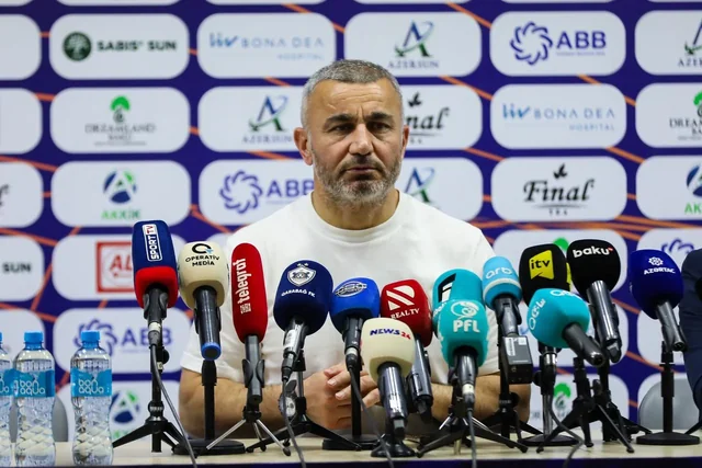 Qurban Qurbanov iki futbolçusunu cəzalandıracaq