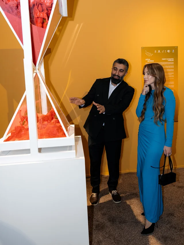 Alyona Əliyeva Baku Art Weekend sərgi festivalından paylaşım edib - Foto